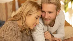 Nu renunța niciodată la un bărbat care face aceste 5 lucruri